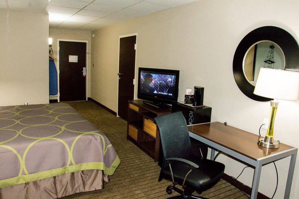 Super 8 By Wyndham Motel 2*