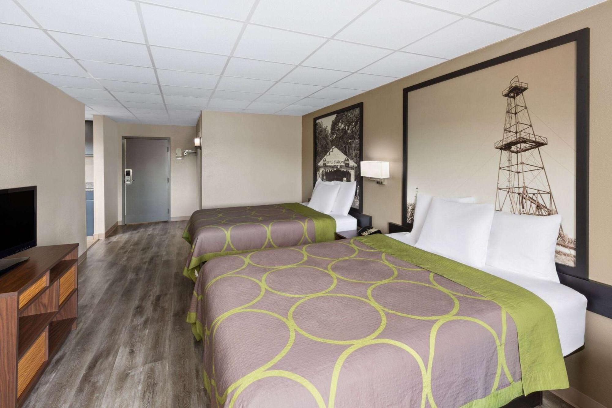 Super 8 By Wyndham Buffalo