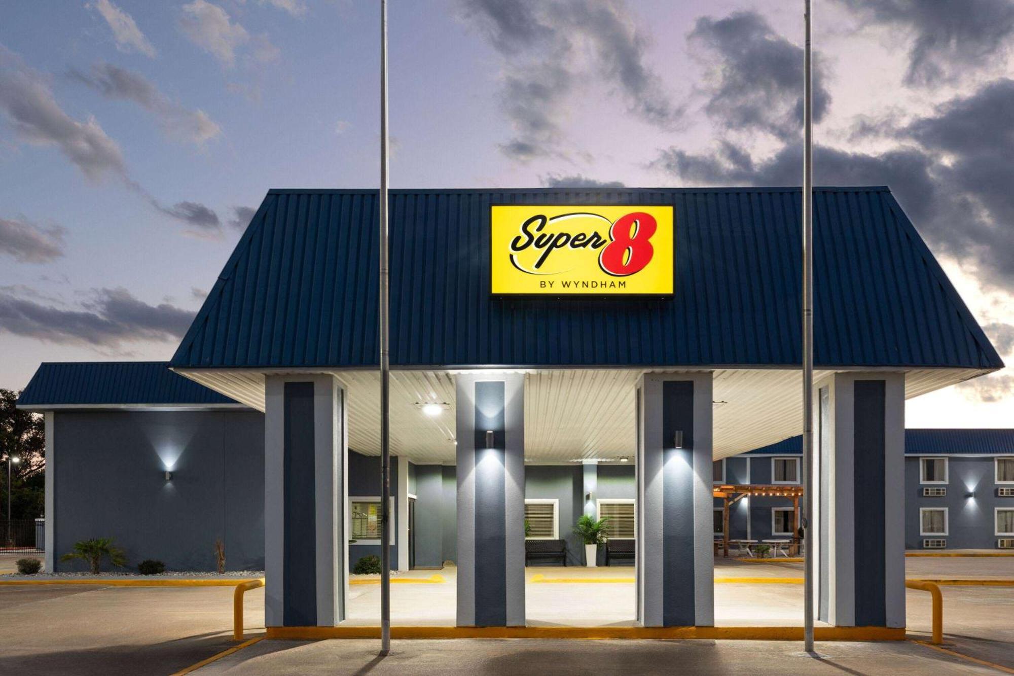 Super 8 By Wyndham